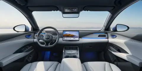 BYD Seal 6 DM-i Touring — official interior photo
