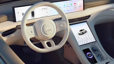 MG IM IM5 — official interior photo