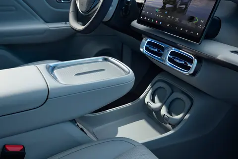 Leapmotor B10 — official interior photo