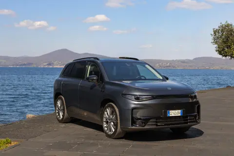 Leapmotor C10 REEV — official exterior photo