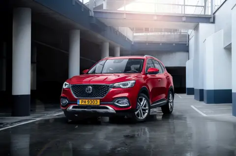 MG EHS PHEV — official exterior photo