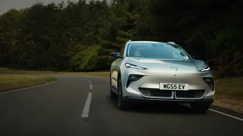 MG MG5 EV exterior