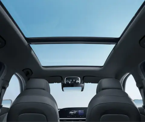Omoda 9 SHS — official interior photo