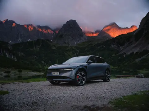 Zeekr 7X — official exterior photo